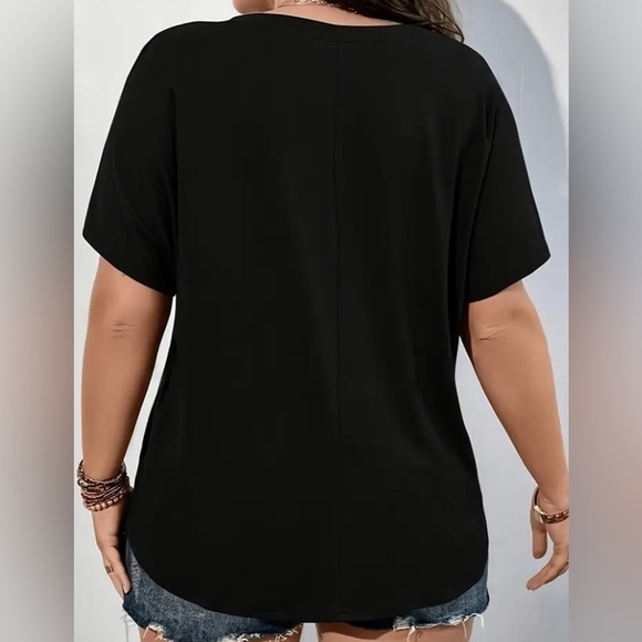 NWT Plus Size Solid Simple Slit V Neck T-Shirt, Women's Plus Size Clothing 1X - Picture 4 of 6